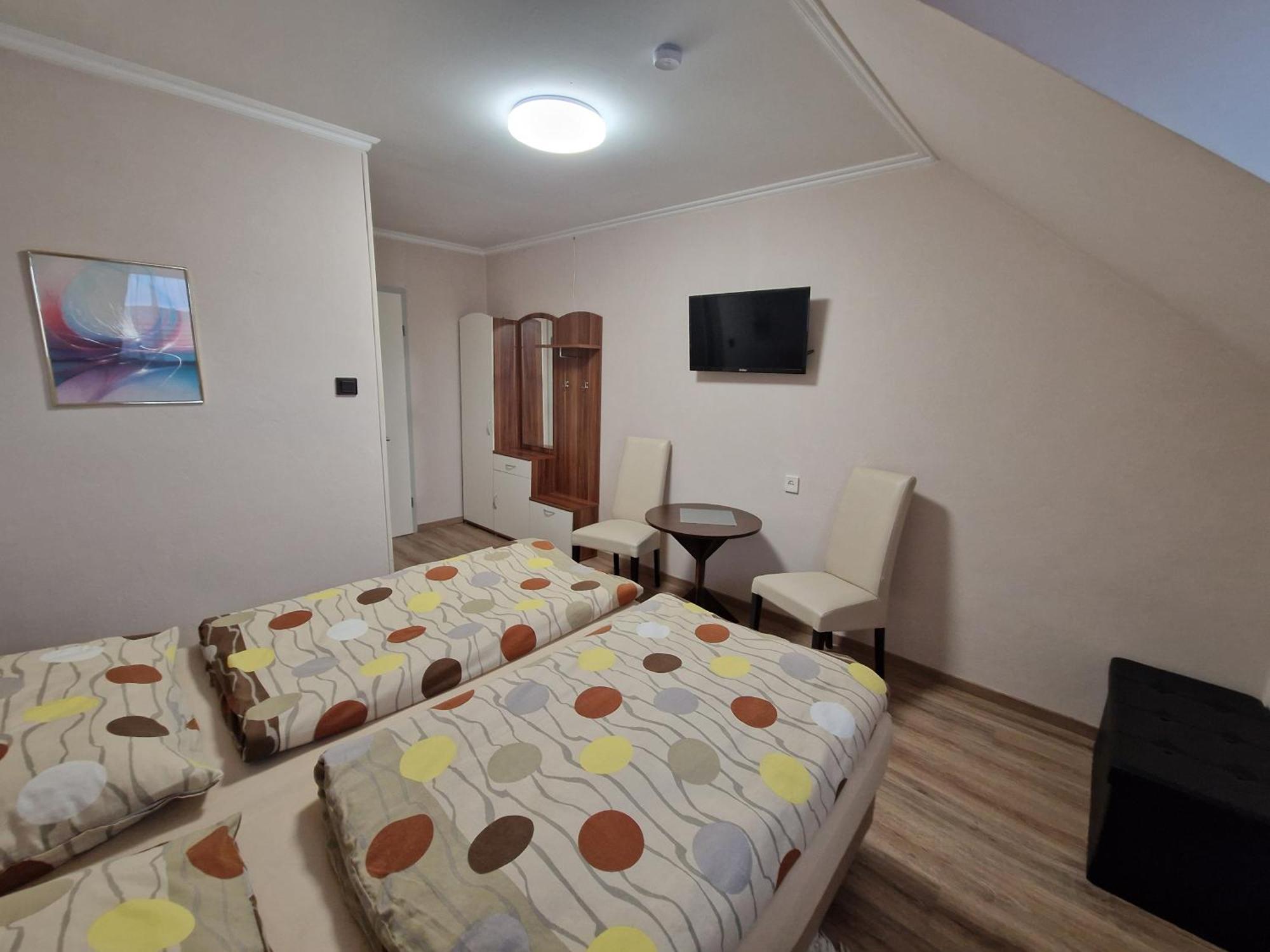 Hajnalka Vendeghaz Hotel บุค ภายนอก รูปภาพ