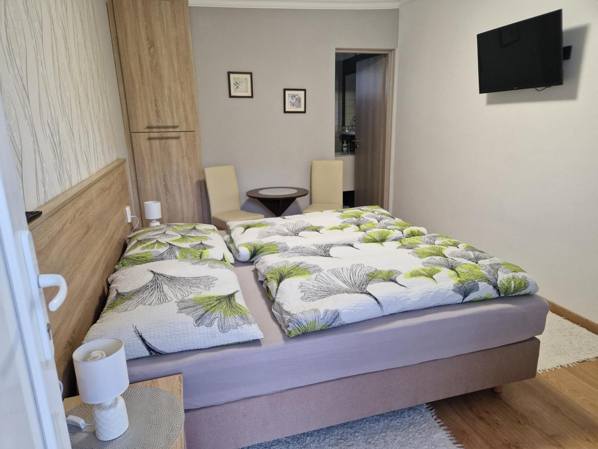 Hajnalka Vendeghaz Hotel บุค ภายนอก รูปภาพ