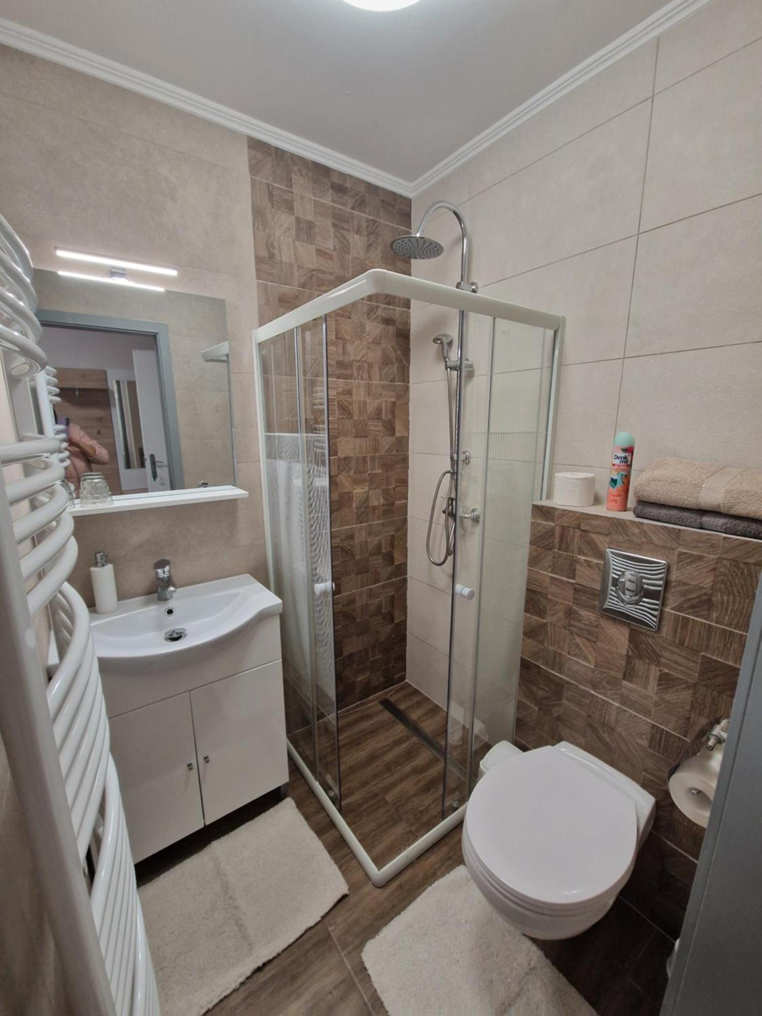 Hajnalka Vendeghaz Hotel บุค ภายนอก รูปภาพ